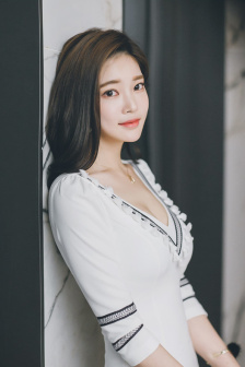 妩媚蕾丝美女